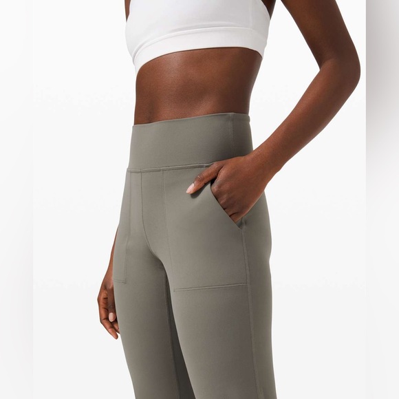 Lululemon Align Jogger 28"
Grey Sage Size 6 - Picture 4 of 8